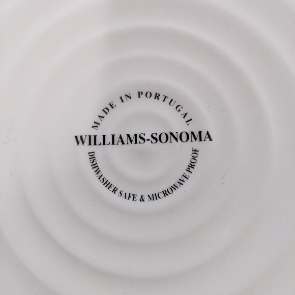 Williams-Sonoma serving bowl - Picture 2 of 4